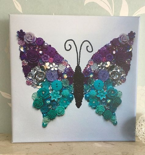 Canvas Button Art, Butterfly Wall Art Diy, Button Art On Canvas, Button Art Projects, Canvas Butterfly, Button Creations, Teal Decor, Decor Butterfly, Diy Canvas Wall Art