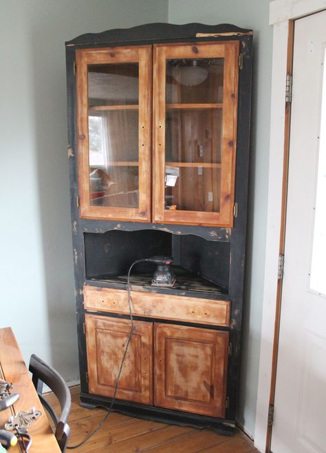 Repurposed Corner Cabinet, Corner Hutch Makeover, Corner Cabinet Makeover, Corner Cabinet Dining Room, Painted Corner Cabinet, Hutch Redo, China Hutch Decor, Hutch Furniture, Forest Ideas