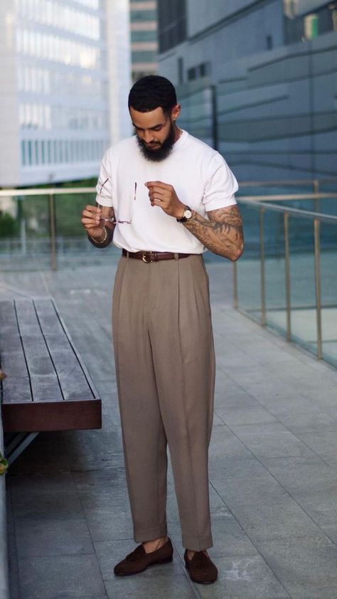 Classic Look Men, Wedding Outfit Men Summer, Vintage Style Outfits Men, Men Classic Outfit, Casual Wedding Outfit Men, Brown Loafers Men Outfit, Classic Outfits Men, Loafers Men Outfit Casual Street Styles, Mens Loafers Outfit