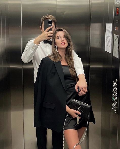 𝒢. on Twitter: "Date night… " Rich Couple, Luxury Couple, Classy Couple, Couples Vibe, Couple Relationship, Relationship Goals Pictures, Couples Poses For Pictures, Looks Chic, Couple Outfits