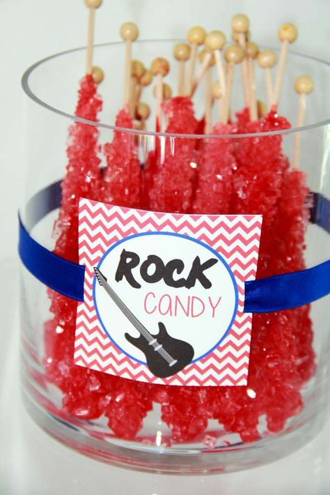 One Direction Birthday Party, Festa Rock Roll, Rock And Roll Birthday Party, One Direction Birthday, Pop Star Party, Rockstar Party, Music Birthday Party, Rock And Roll Birthday, Rockstar Birthday