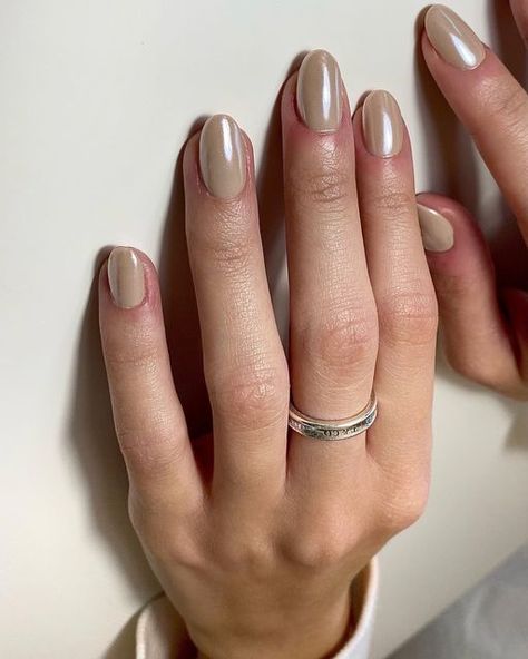 Small Nail Extension Ideas, Small Nail Extensions, Short Extensions Nails, Short Nail Extensions, Chrome Extensions, Small Nail, White Chrome, Instagram White, Short Nail