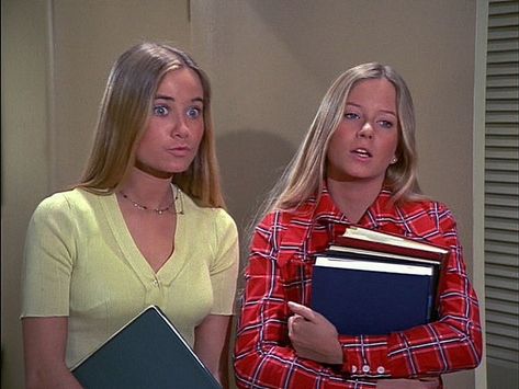 The Brady Bunch no Instagram: “absolutely gorgeous🤩 // #bradybunch” Ann B Davis, Jan Brady, Marsha Brady, 70s Sitcoms, Eve Plumb, Maureen Mccormick, Brady Bunch, The Brady Bunch, Diane Lane