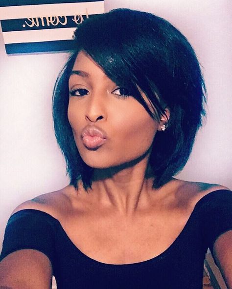 Short cut bob like shoulder neck length hairstyle with side bangs Neck Length Hair Styles, Mid Neck Length Hair, Neck Length Bob, Neck Length Hair, Short Hairstyles For Black Women, Cute Bob Hairstyles, Hair Catalog, Side Bangs, Haircut And Color