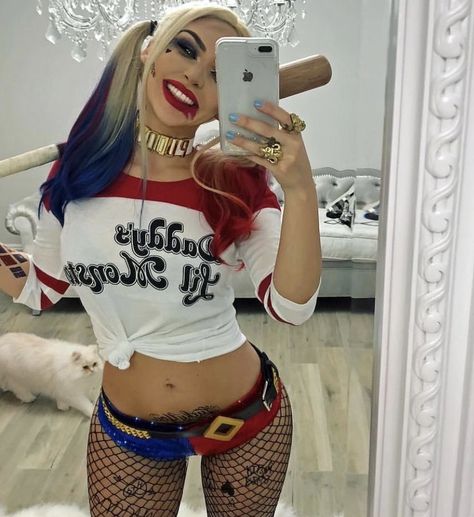 Cool Costume Ideas, Cool Halloween Costume Ideas, Movie Character Halloween Costumes, Harley Quinn Disfraz, Halloween Costumes Women Creative, Harley Quinn Halloween Costume, Character Halloween Costumes, Popular Halloween Costumes, Harley Quinn Halloween