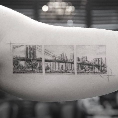 Brooklyn bridge tattoo (IG photo by @mr.k_tats) Nyc Skyline Tattoo, Berg Tattoo, Bridge Tattoo, Skyline Tattoo, New York Tattoo, Nyc Tattoo, Cactus Tattoo, K Tattoo, Tattoo Zeichnungen