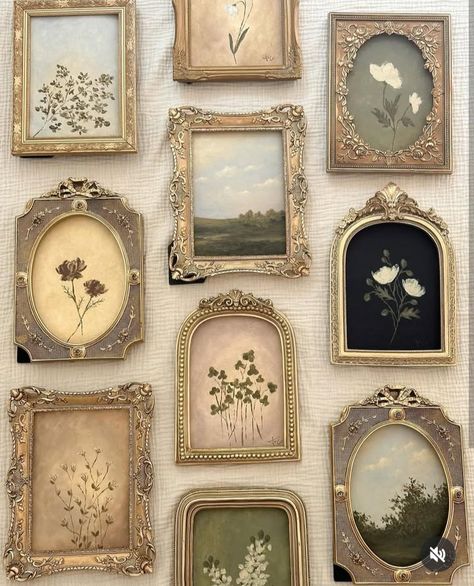 Cottage Core Wall Decor, Women Decor, Thrift Inspiration, House Hallway, Esthetician Room Decor, Vintage Bedroom Decor, Clay House, Eclectic Cottage, Foyer Ideas