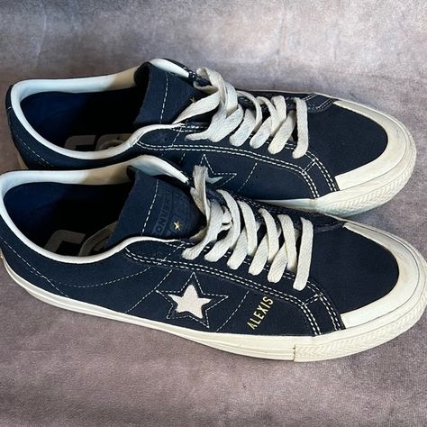 Converse CONS One Size Star Pro AS Converse Men Aesthetic, Converse Cons, Fairycore Aesthetic, Aesthetic Cottagecore, Everyday Shoes, Vans Sneaker, Converse Sneaker, Converse, Size 7