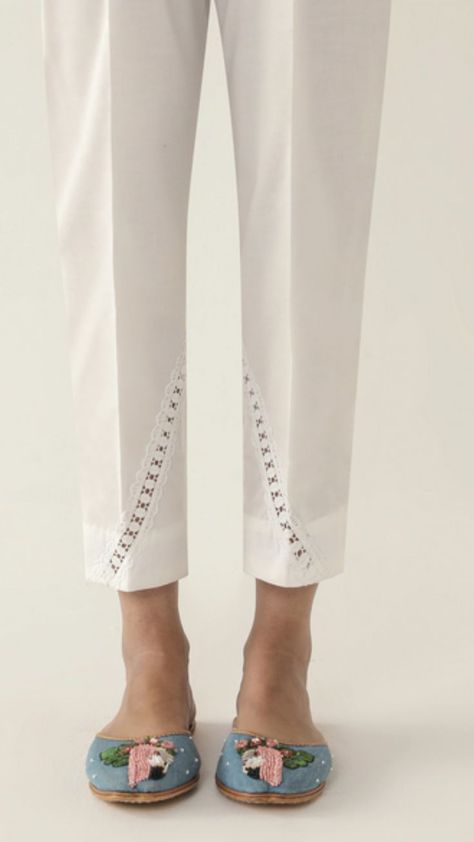 White Capri Design, Capri Designs, Plazo Designs, Trouser Pants Pattern, Women Trousers Design, Capri Design, Womens Pants Design, Latest Dress Design, Women Trousers