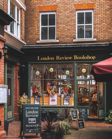 London Bookstore, Bookshop Café, Bloomsbury London, London Cafe, Bookstore Cafe, London Baby, London Aesthetic, Menu Book, Book Cafe