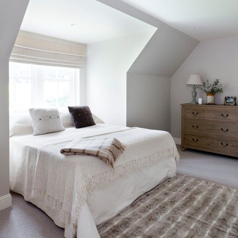 Cosy white guest bedroom Dormer Bedroom Ideas, White Guest Bedroom, Dormer Bedroom, Dormer Window, White Bedroom Ideas, Tumblr Room Decor, Country Bedroom Decor, Country Style Bedroom, Bedroom Traditional