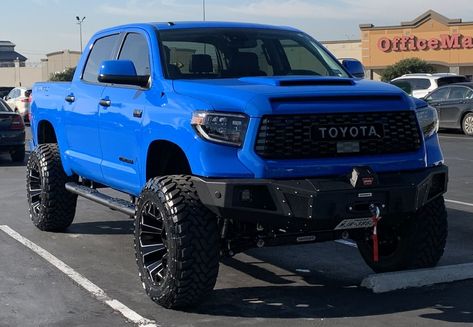 it has Fuel 22x12’s, Toyo 37x13.50R22’s with identical dressed spare in bed, 8” Lift, Warner rope winch Tundra Lifted, Tundra Car, Toyota Tundra Lifted, Toyota Trucks 4x4, Lifted Tundra, Captain Carter, Toyota Tundra Trd Pro, Voodoo Blue, 2014 Toyota Tundra