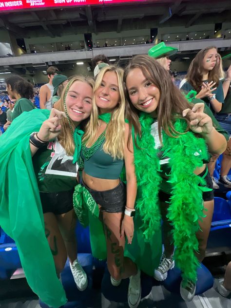 Green Out Football Game Outfit, Green Football Game Outfit, Green Out Spirit Week, Green Out Football Theme Outfit, Green And Gold Spirit Day, Green Spirit Day Outfit, Fnl Themes, School Spirit Face Paint, School Spirit Outfit