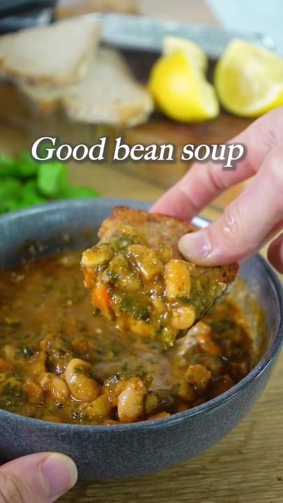 Maya Leinenbach, Vegan Bean Soup, Veg Stock, Italian Herbs, Vegan Pesto, Bean Soup Recipes, Best Beans, Vegan Beans, Vegan Cookbook