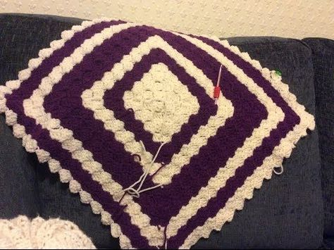 Corner To Corner In The Round Crochet, C2c In The Round, How To Crochet C2c In The Round, C2c In The Round Pattern, Crochet Blanket Round, Crochet Blanket Tutorial, Crochet C2c Pattern, C2c Crochet Pattern Free, Modern Crochet Blanket