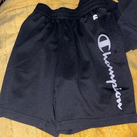 Black Womens Champion Shorts Size small Champion Shorts, Champion Pants, How To Style, Athletic Shorts, Outfit Inspo, Plus Fashion, Pants, Fashion Trends, Dresses