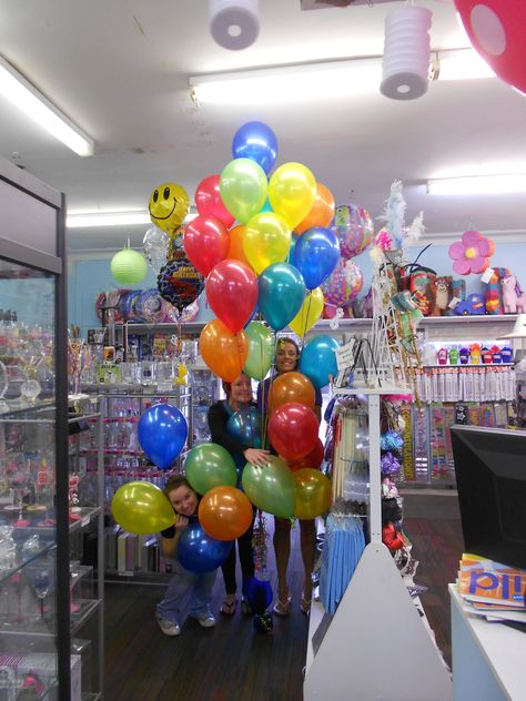 Claire, Kelly & Alex mixed in with a huge balloon bouquet Huge Balloons, Balloon Bouquet, Balloons