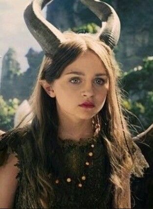 Ella Purnell, Maléfica. Cute Wallpapers For Keyboard, Young Maleficent, Maleficent Art, Maleficent 2014, Young Movie, Evil Disney, Disney Maleficent, Birth Mother, Disney Fantasy