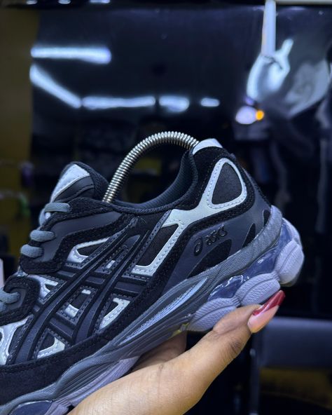 The Asics Gel NYC “Graphite Grey Black” is now accessible from size 38-45. KSH: 4199 #fashion #kenya Asics Aesthetic, Asics Gel 1130, Carbon Black, Asics Gel, Nyx, Christmas List, Black Grey, Kenya, Black And Grey