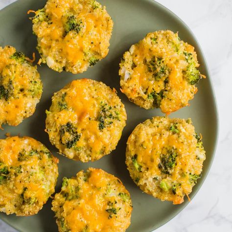 Broccoli Cheese Quinoa, Vegetarian Bites, Quinoa Balls, Cheese Quinoa, Broccoli Recipes Healthy, Veggie Quinoa, Fodmap Friendly Recipes, Quinoa Recipes Easy, Veggie Main Dishes