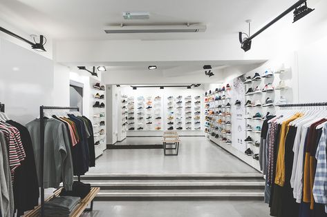 The 5 Best Independent Sneaker Stores In the UK Pam Pam Hanon Sneaker Lab Fresh Laces Sneakersnstuff Retail Shoe Store Design, Best Sneaker, Retail Store Interior Design, Sneaker Shop, Authentic Fashion, Concept Shop, Shop Fronts, Sneaker Stores, Shop Decor