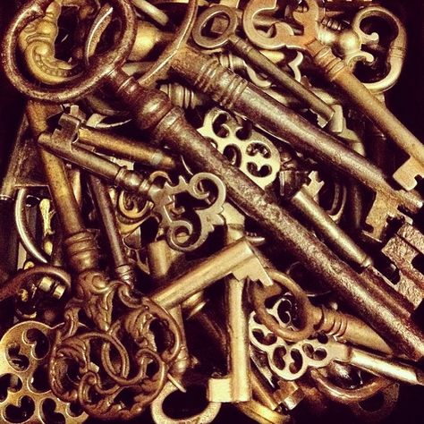 My skeleton key collection Goddess Of Darkness, Key Aesthetic, Mushroom Core, Key Collection, Skeleton Keys, Skeleton Key, Cuckoo Clock, Weight Plates, I Love It