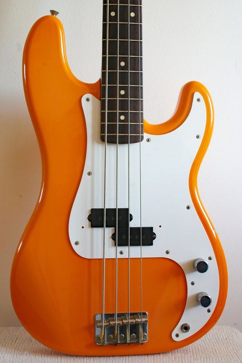 Orange Bass Guitar, Orange Guitar Aesthetic, Fender Precision Bass Guitar, Fender P Bass, Banjo Tabs, Yamaha Bass, Fender Japan, Fender Precision Bass, Guitar Obsession