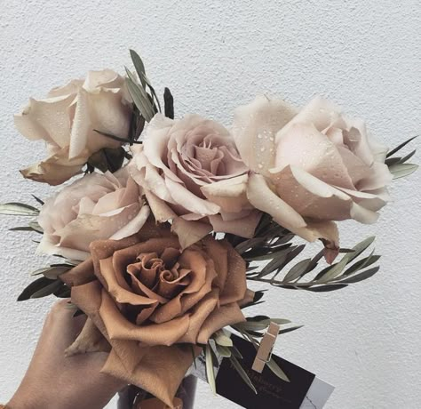 Brown Wedding Themes, White Peonies Bouquet, Garden Rose Bouquet, Taupe Wedding, Neutral Wedding Flowers, Winter Wedding Bouquet, Chocolate Roses, Winter Bouquet, Dusty Rose Wedding