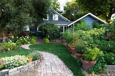 Nana's Prolific Garden in the Porch House's Small-ish Backyard — The Grit and Polish Blue Grey Exterior, Cottage Core Backyard, Let Heaven And Nature Sing, Colonial Garden, Cottage Core Home, Backyard Goals, Garden Homestead, Front Landscape, Backyard Layout