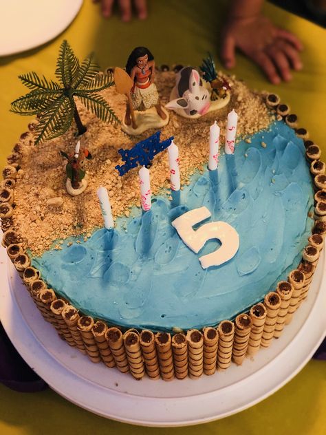 Moana Birthday Cake Diy, Birthday Cake Moana, Easy Moana Cake, Diy Moana Cake, Moana Cake Design, Tropical Birthday Cake, Moana Birthday Cake, Moana Cake, Creative Birthday Gifts