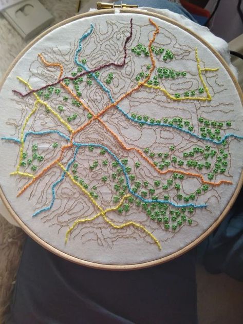 Embroidery Maps Ideas, Map Embroidery Ideas, Embroidered Map, Map Embroidery, Embroidery Map, Map Cross Stitch, Welcome Embroidery, Hoop Wall Art, Quilt Embroidery