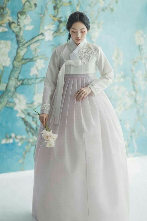 Asian Traditional Fashion, Hanbok Traditional, Traditional Asian Dress, Korea Dress, Korean Traditional Dress, Modern Hanbok, Mode Kimono, Chinese Traditional Clothing, Korean Hanbok