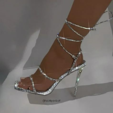 Houseparty Outfits, Bridal Sandals Heels, Shoes Heels Prom, Sandals Ideas, Heels Design, Sparkly High Heels, Diamond Heels, Pretty Heels, Fancy Heels