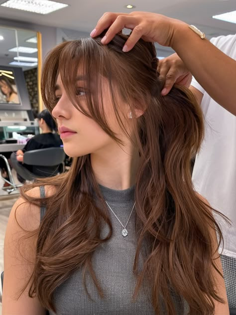 Explore 30 Curtain Bangs Haircuts 2025: Styles for Short, Medium, Long Hair Woman Haircut Long Hair, 2025 Curtain Bangs, Front Layers With Curtain Bangs, Curtain Bangs Nose Length, Curtain Bangs Waves, Curtain Bangs Blended Into Hair, Different Haircut For Women, Low Curtain Bangs, Face Framing In Ponytail