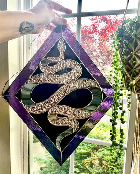 Stained Glass Snake, Purple City, Stained Glass Diy, Snake Patterns, Glass Animals, Stained Glass Patterns, Stained Glass Art, Art Inspo, Stained Glass