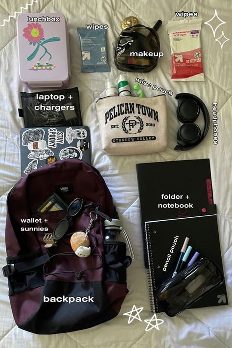 What Is In My Backpack School, Inside My Bag Travel, Inside My Bag Aesthetic School, School Bag Aesthetic Inside, What’s Inside My Suitcase, High School Bag Aesthetic, Y2k Whats In My Bag, Bag Tour For School, Whats In My School Bagpack