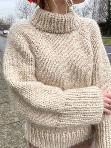 Cozy Sweater Outfits, Cozy Sweaters Outfits, Looks Street Style, Wool Turtleneck, Stockholm Fashion, Cozy Sweater, Knitting Inspiration, Cozy Sweaters, Look Cool