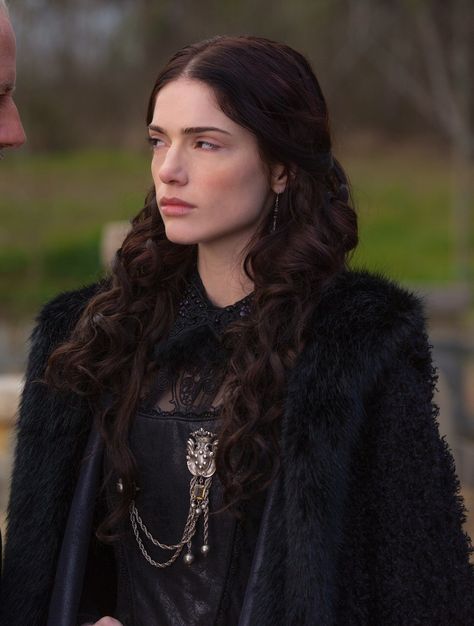 The Enchanted Garden | Janet Montgomery as Mary Sibley in Salem (TV... Fantasy Artwork Landscape, Mary Sibley, Janet Montgomery, Salem Tv Show, Dark Fairytale, Yennefer Of Vengerberg, Historical People, The Good Witch, Character Aesthetic