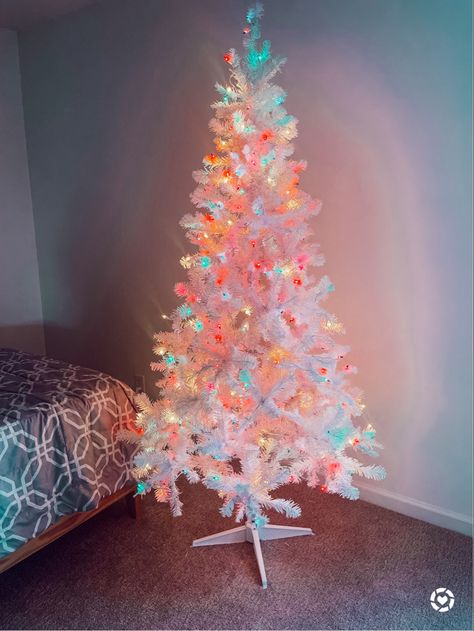 White Christmas Tree With Pink Lights, White Tree With Colored Lights, White Colorful Christmas Tree, White Christmas Tree With Colored Lights, White Christmas Tree Colored Lights, Christmas Tree Colored Lights, Christmas Tree With Coloured Lights, Cheap Christmas Tree, Tall Christmas Tree