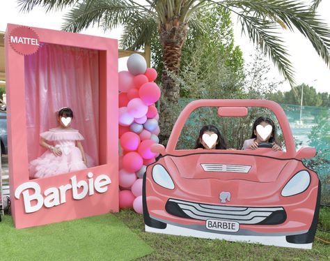 Barbie Trunk Or Treat, Trunk Or Treat Church, Barbie Theme Birthday Party, Magazine Photo Booth, Barbie Bday, Carnival Birthday Party Theme, Barbie Theme Party, Barbie Car, Trunk Or Treat Ideas