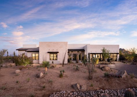 Southwest Home Exterior, Modern Spanish Style Homes Exterior, Karoo Garden, Desert Modern House, Desert Home Exterior, Modern Adobe, Modern Desert Home, Villa Marrakech, Southwest House