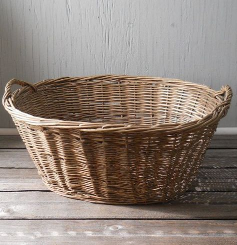 Storage Baskets Living Room, Laundry Inspiration, Blanket Storage Basket, Living Room Baskets, Laundry Basket Storage, Large Laundry Basket, Cosy Cottage, Antique Wicker, Pretty Storage