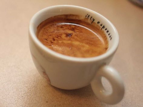 Best Espresso Machine, Italian Espresso, Coffee Varieties, Cappuccino Machine, Popular Drinks, Coffee Health Benefits, Best Espresso, Man Food, Italian Coffee