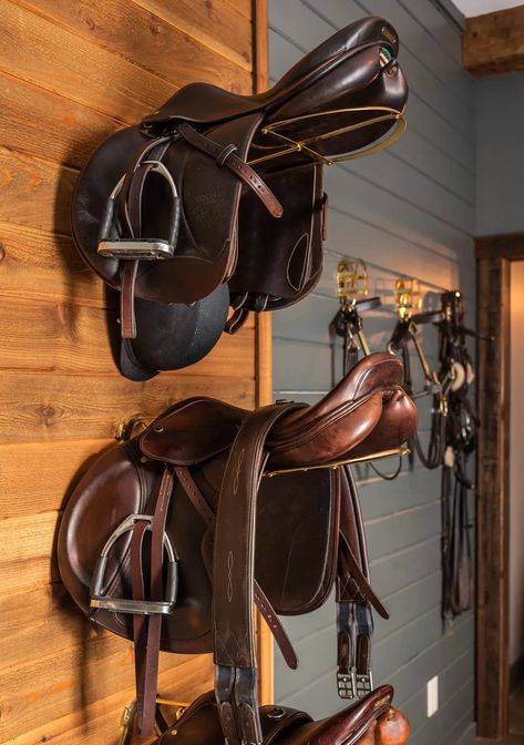 Home Tack Room, Tack Room Aesthetic, Stable Ideas Tack Room, Horse Tack Room Ideas, Small Tack Room Ideas, Tack Room Design, Saddle Room, Tack Room Ideas, Tack Room Organization