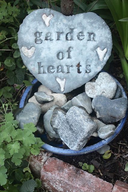 Garden Inspiration for Monday!  Taking a walk through our garden to find  hearts! I almost missed these cute mi... Heart Rock Garden Ideas, Heart Garden Art, Heart Shaped Rocks Ideas, Heart Rocks Display Ideas, Heart Rock Garden, Heart Shaped Stepping Stones, Heart Shaped Rocks Display, Hearts In Nature, Natural Hearts