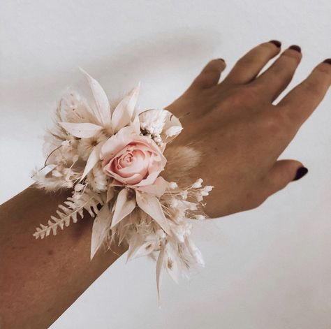 Boho Corsage Prom, Wedding Coursage, Formal Corsage, Corsage Wedding Mother, Boho Corsage, Rusting Wedding, Bridesmaid Corsage, Wedding Bouquets Bride, Bridal Bouquet Flowers