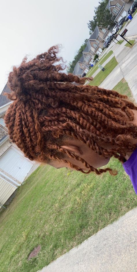 Cinnamon Brown Braids, Cooper Brown Hair Color Black Women, Copper Twists Black Women, Auburn Twists Black Women, Light Brown Twists, Brown Twists Black Women, Brown Dreads Black Women, Ginger Mini Twists, Cruise Braids