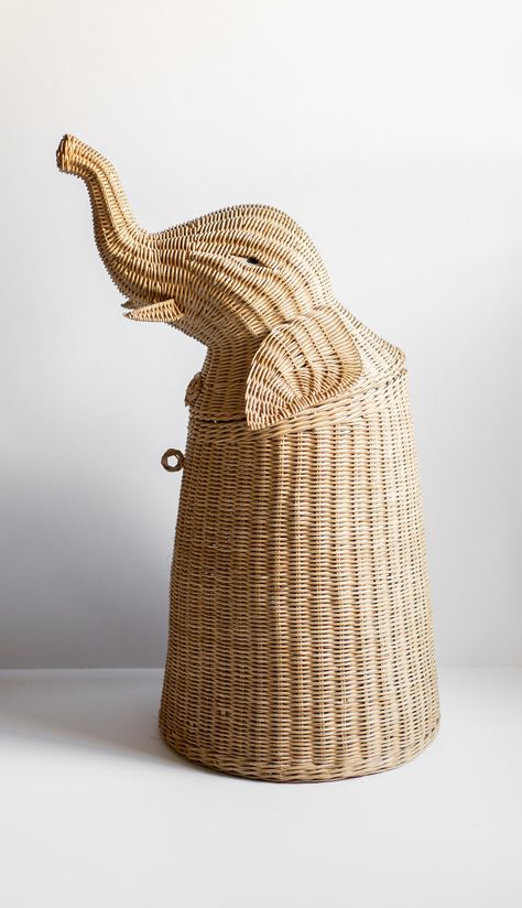 Cute Hamper, Elephant Hamper, Woven Laundry Basket, Laundry Basket Storage, Storage Kids Room, Basket Storage, Basket Design, Flower Diy Crafts, Vintage Wicker