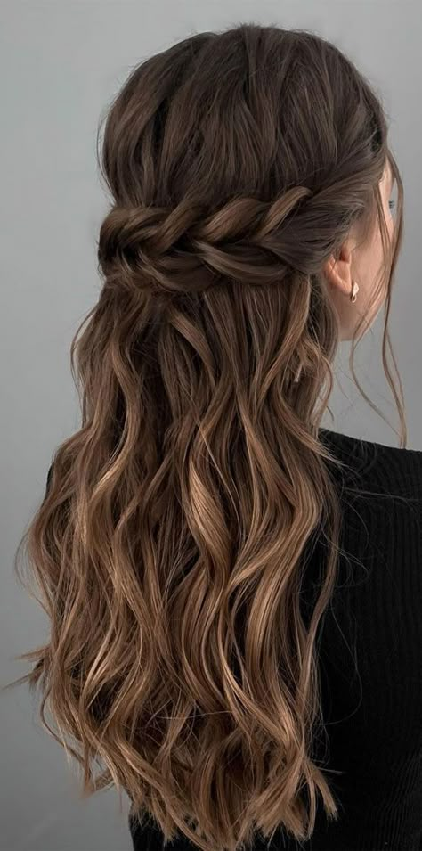 Half Up Half Down Hairstyles For Any Occasion : Simple, texture & loose half up Bridemaids Hairstyles, Cute Prom Hairstyles, Simple Prom Hair, Bridesmaid Hair Makeup, Prom Hair Down, Ball Hairstyles, Prom Hairstyles For Long Hair, Wedding Hair Down, Hair Stylists