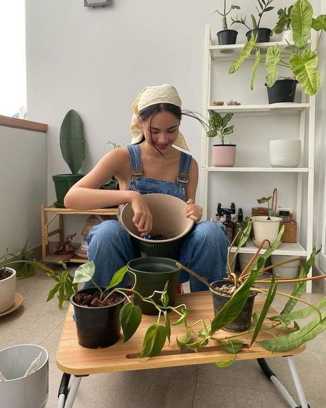 Plant Mom Aesthetic, Out On A Limb, Life Vision Board, Plant Mom, New Hobbies, Hippie Style, Summer Aesthetic, Dream Life, Aesthetic Pictures